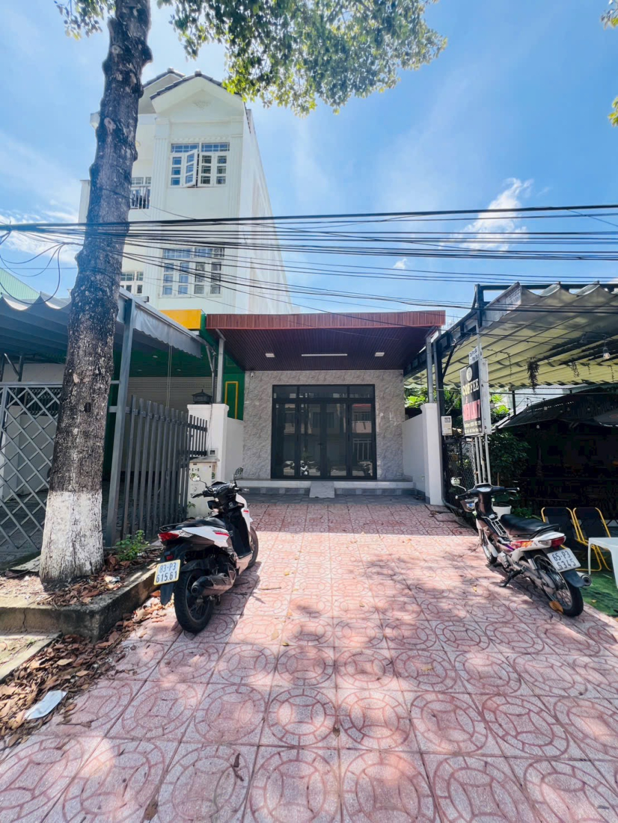 Cho thuê nhà mặt tiền đường chính Trần Văn Trà - KDC Hưng Phú